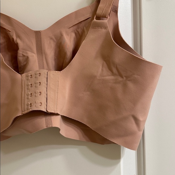 Evelyn & Bobbie Beyond Bra Wireless XL Himalayan Salt - Picture 10 of 14